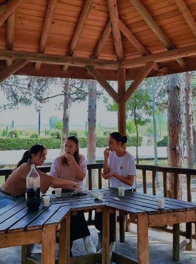 Kütahya’nın Gediz İlçe Belediyesi, ilçe genelindeki temizlik çalışmalarını sürdürürken, özellikle