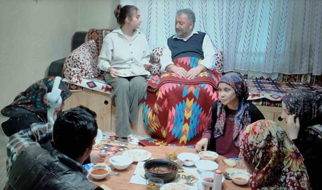 Kütahya’nın Gediz ilçesinde, Kız Anadolu İmam Hatip Lisesi, “Merceğimdeki Düşler”