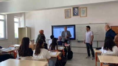 Kütahya İl Millî Eğitim Müdürü Mustafa Yılmaz ve Millî Eğitim