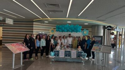 Kütahya Şehir Hastanesi’nde, Dünya Emzirme Haftası kapsamında bilgilendirme standı kurularak,