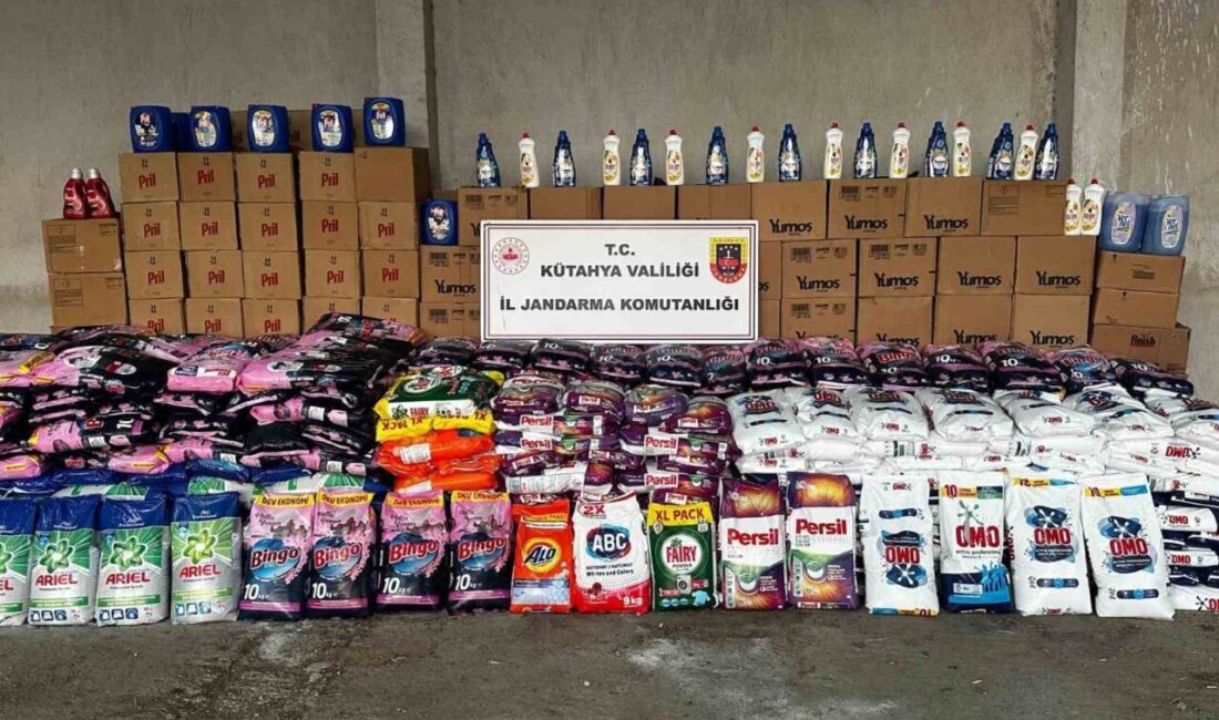 Kütahya’da İl Jandarma Komutanlığı ekiplerince Simav ilçesinde bir adrese düzenlenen