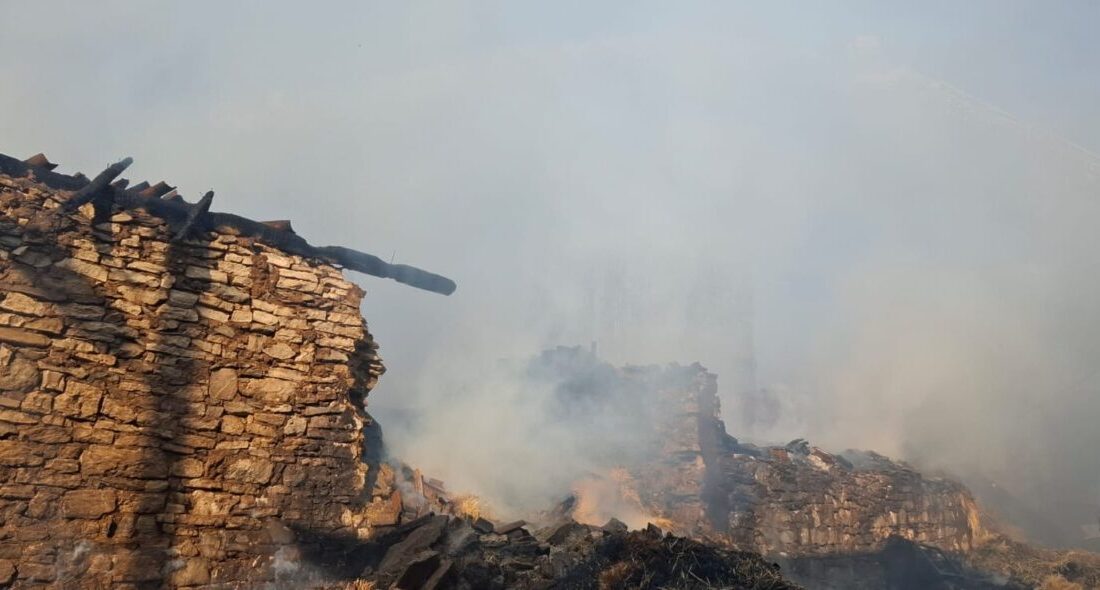 Ercan KOLKU/ EMET(Kütayha), – KÜTAHYA’nın Emet ilçesinde, bir evde çıkan