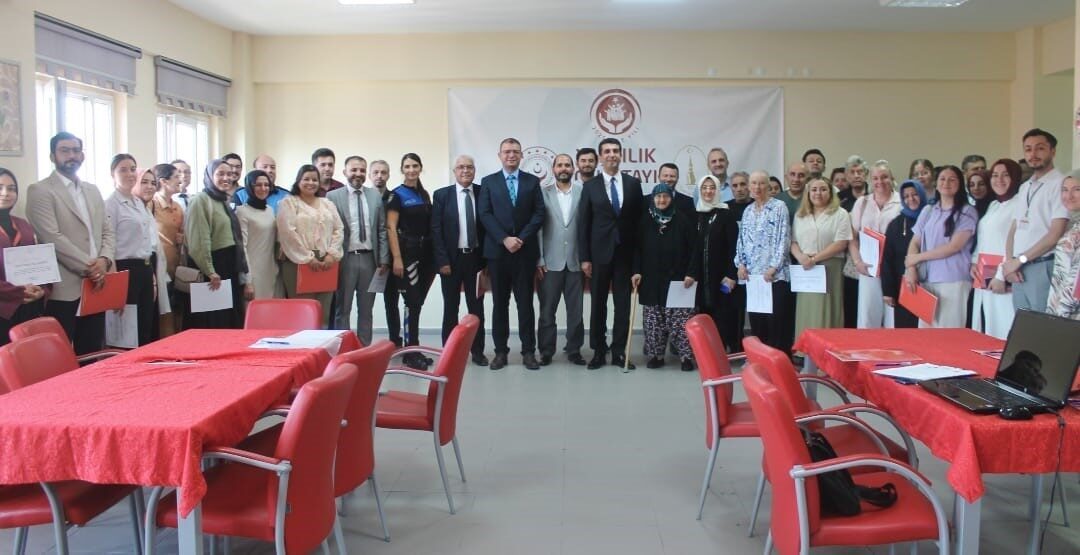 Kütahya’da İl Yaşlılık Çalıştayı, Vali Yardımcısı Harun Kazez’in katılımıyla gerçekleştirildi.