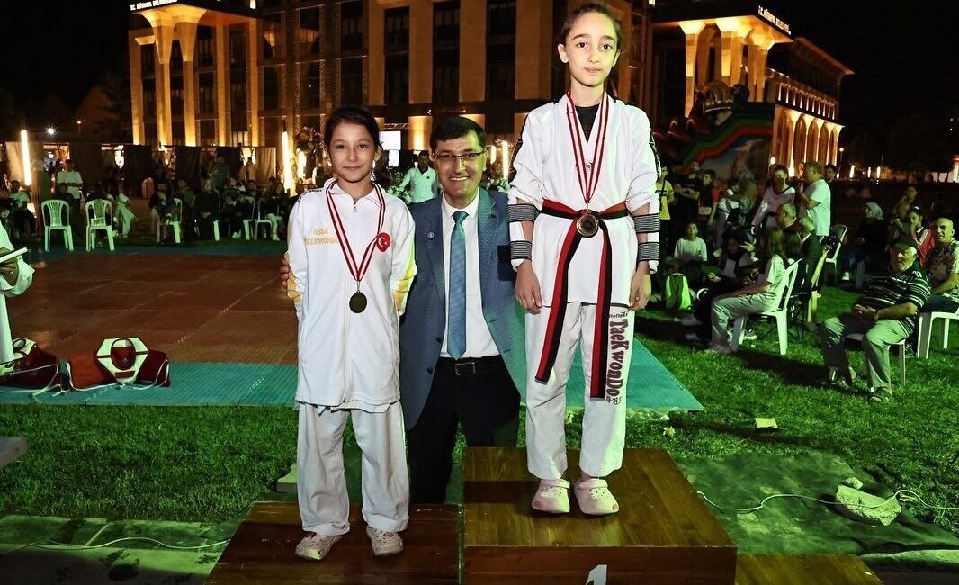 Kütahya Belediyesi ile Taekwondo Kütahya İl Temsilciliği iş birliğinde düzenlenen