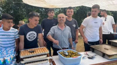 Kütahya’nın Tavşanlı ilçesine bağlı Başköy’de geleneksel hale gelen ’şükür ve