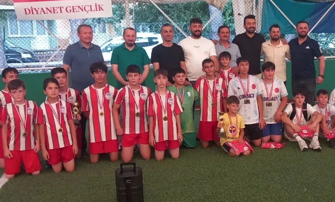 Simav İlçe Müftülüğü tarafından düzenlenen Yaz Kur’an Kursları arası futbol