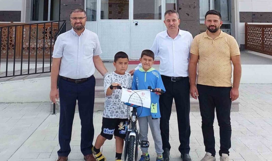 Kütahya’da kurstan evine dönerken geçirdiği trafik kazasında bisikleti kullanılmaz hale