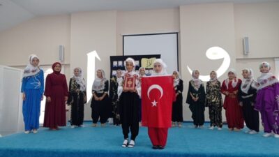 Kütahya’da, Demirciören Mahallesi’ndeki Sultan Vahdettin Han Kur’an Kursu’nda, yaz Kur’an