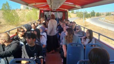 Kütahya Dumlupınar Üniversitesi’nde eğitime yeni başlayan öğrencilerin kampüsü yakından tanımaları