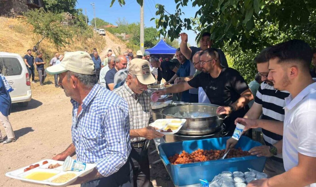 Kütahya’nın Emet ilçesi Günlüce Köyü’nde asırlık hayır yemeği etkinliği ile