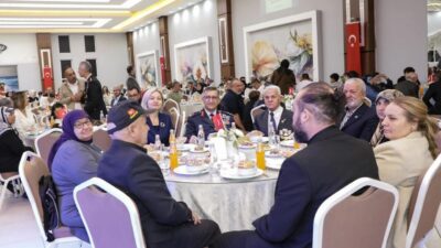 Gaziler Günü etkinlikleri çerçevesinde, Kütahya Valisi Musa Işın tarafından şehit