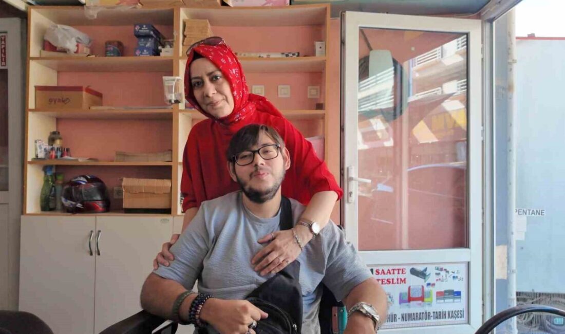 Kütahya’nın Gediz ilçesinde yaşayan yürüme engelli 24 yaşındaki Cavit Eren