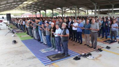 Kütahya’nın Hisarcık ilçesinde geleneksel yağmur duası gerçekleştirildi. Kapalı pazar yerinde