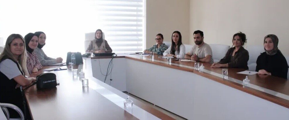 Kütahya Aile ve Sosyal Hizmetler İl Müdürlüğüne bağlı olarak hizmet