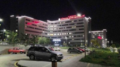 Kütahya’da bir düğün salonunda ikram edilen yemekten zehirlendikleri değerlendirilen 21