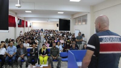 Jandarma ekipleri tarafından, Dumlupınar Üniversitesi Gediz Meslek Yüksekokulu ve Sağlık