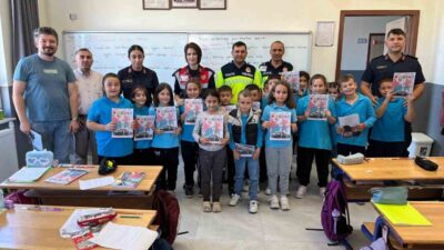 Kütahya’da jandarma trafik ekipleri tarafından “Güvenli Okul Güvenli Gelecek” projesi