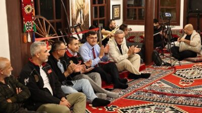 Kütahya Belediyesi, 19 Eylül Gaziler Günü kapsamında kahraman gazilere moral