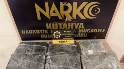 Kütahya’da narkotik ekipleri tarafından durdurulan bir araçta 6,5 kilo esrar