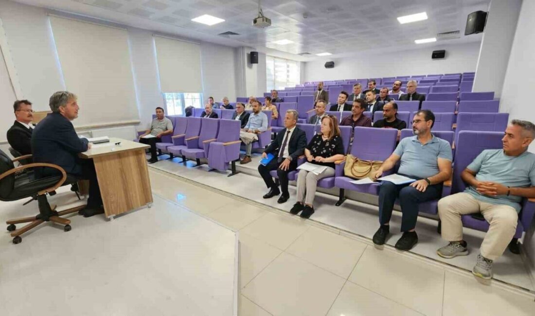 Kütahya İl Millî Eğitim Müdürü Mustafa Yılmaz’ın başkanlığında, Mesleki ve