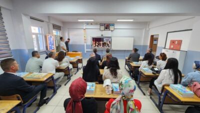 Kütahya’da İl Milli Eğitim Müdürü Mustafa Yılmaz ve öğretmenlerin katılımıyla,