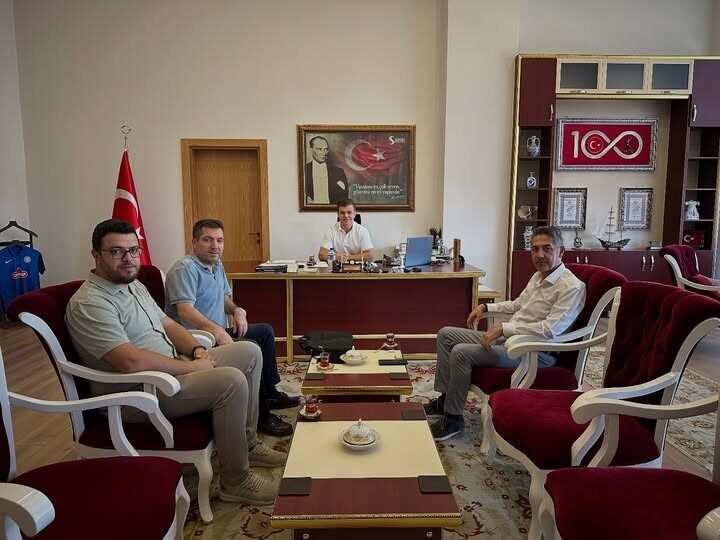 Simav Kaymakamlığında yapılan toplantıda ilçenin enerji altyapısını güçlendirecek yatırımlar istişare