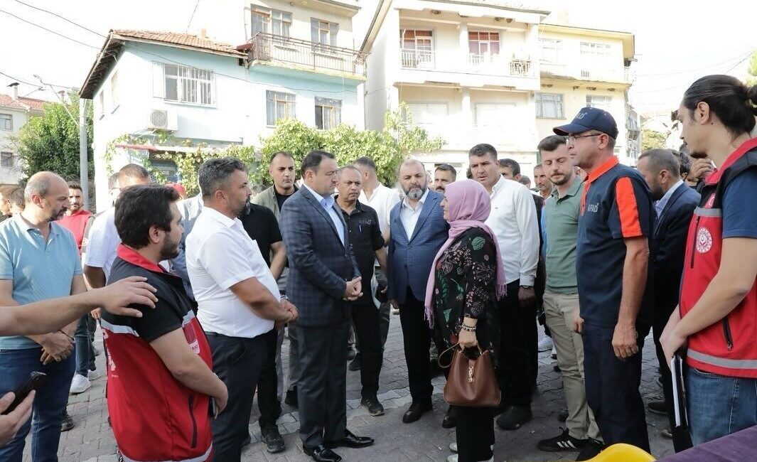 Kütahya’nın Simav ilçesinde meydana gelen 5.4 büyüklüğündeki depremin ardından Vali