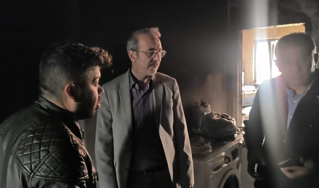 Kütahya’nın Okmeydanı Mahallesi’nde çıkan yangında eşyaları tamamen yanarak mağdur olan