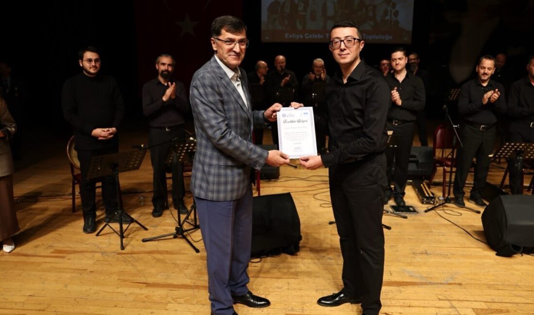 Kütahya Belediyesi tarafından kültür ve sanat etkinlikleri kapsamında düzenlenen “Şah’a