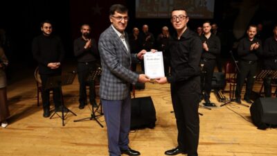 Kütahya Belediyesi tarafından kültür ve sanat etkinlikleri kapsamında düzenlenen “Şah’a