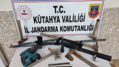 Kütahya’nın Emet ilçesinde jandarmanın izinsiz kazı yapan şahıslara yönelik gerçekleştirilen