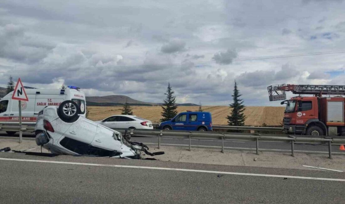 Kütahya’da kaza yapan aracın tekerinin fırlayarak karşı şeritte başka bir