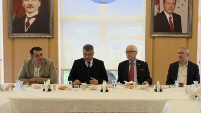 Kütahya Dumlupınar Üniversitesi (DPÜ) Rektörü Prof. Dr. Süleyman Kızıltoprak, Kütahya’da