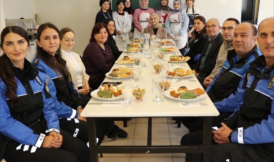 Kütahya İl Emniyet Müdürlüğü tarafından yürütülen ÇOGEP-2025 “Dumlupınar’da Parlayan Yıldızlar”