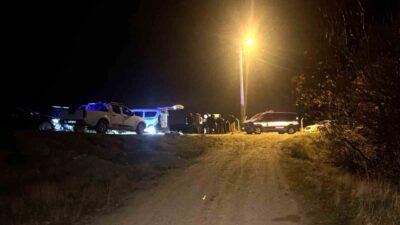 Kütahya merkeze bağlı Karaağaç köyünde kuşburnu toplamak için ormanlık alana