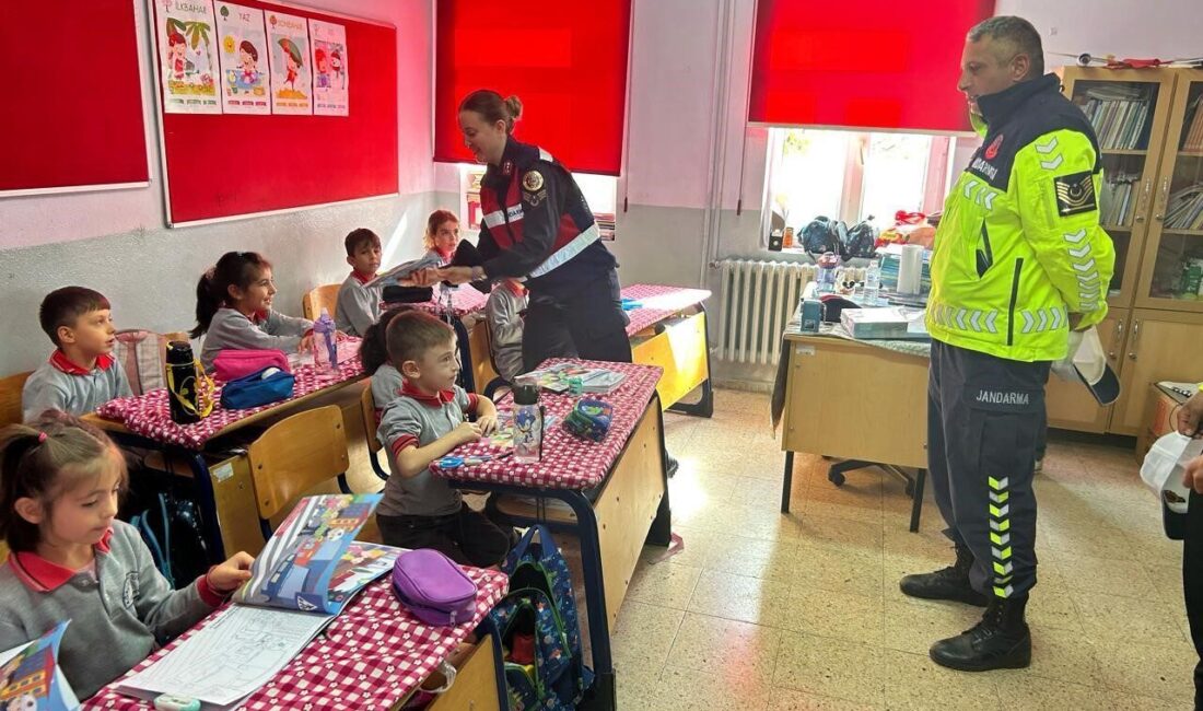 Kütahya İl Jandarma Komutanlığı tarafından “Güvenli Okul Güvenli Gelecek” projesi