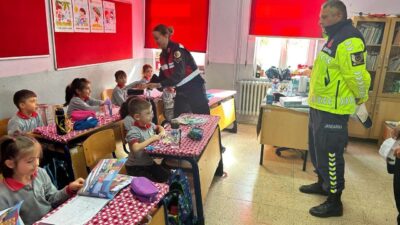Kütahya İl Jandarma Komutanlığı tarafından “Güvenli Okul Güvenli Gelecek” projesi