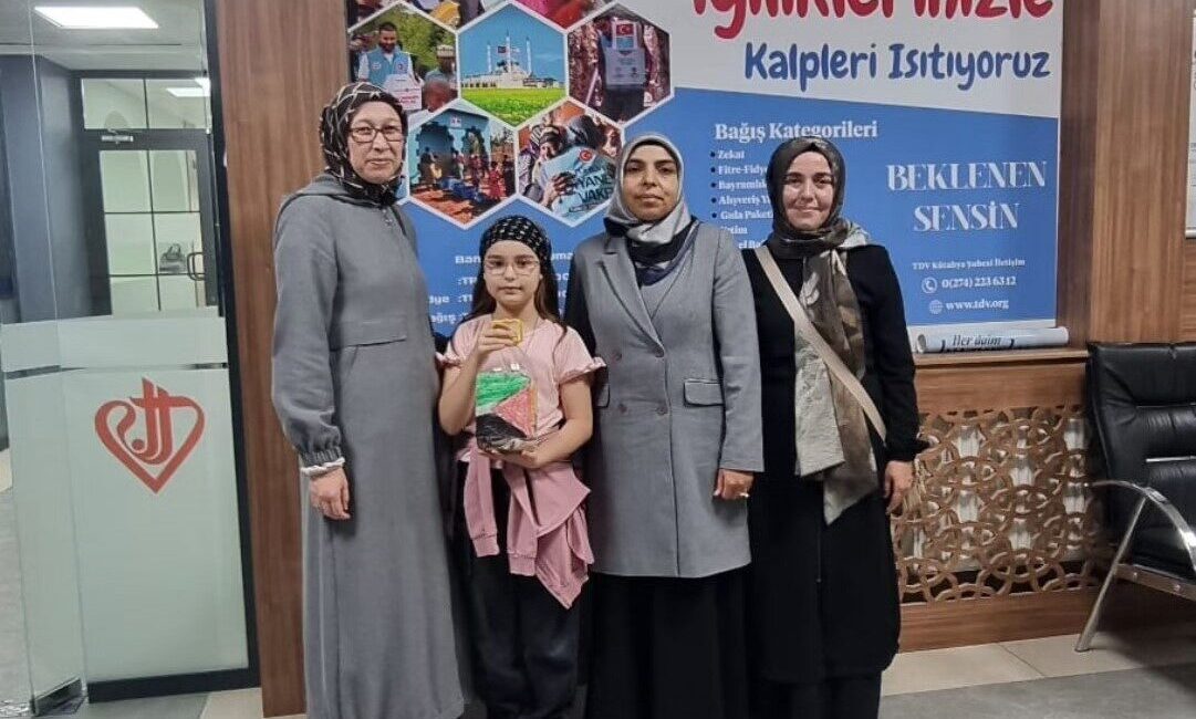 Kütahya’da Sosyal Konutlar Kur’an Kursu öğrencisi Buğlem Kırgöz biriktirmiş olduğu