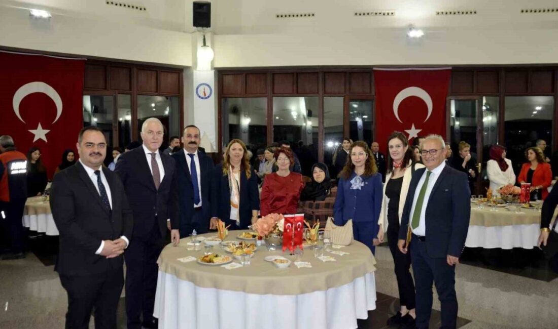 Kütahya Valisi Musa Işın’ın ev sahipliğinde, 29 Ekim Cumhuriyet Bayramı