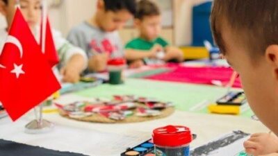 Kütahya’nın Tavşanlı ilçesinde öğrenciler Filistin için boyama yaptı. Hande Gül