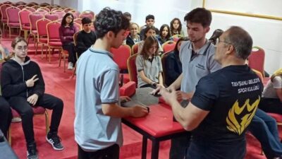 Kütahya’nın Tavşanlı ilçesinde gençleri spora teşvik etmeyi sürdüren Tavşanlı Belediye