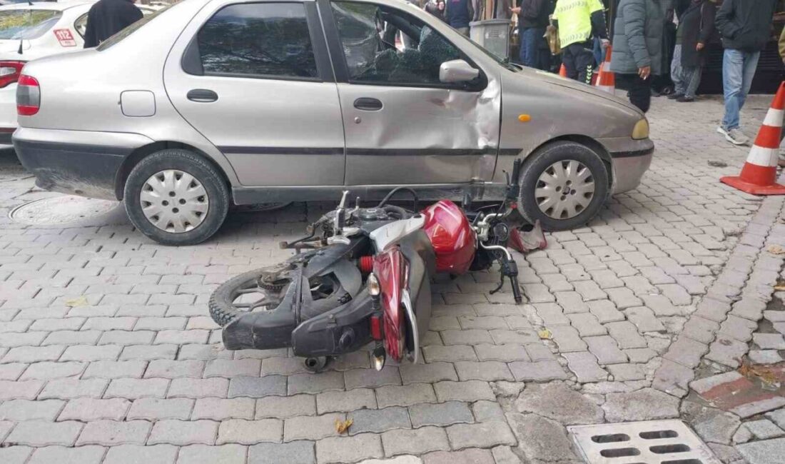 Kütahya’nın Tavşanlı ilçesinde otomobil ile motosikletin çarpışması sonucu meydana gelen