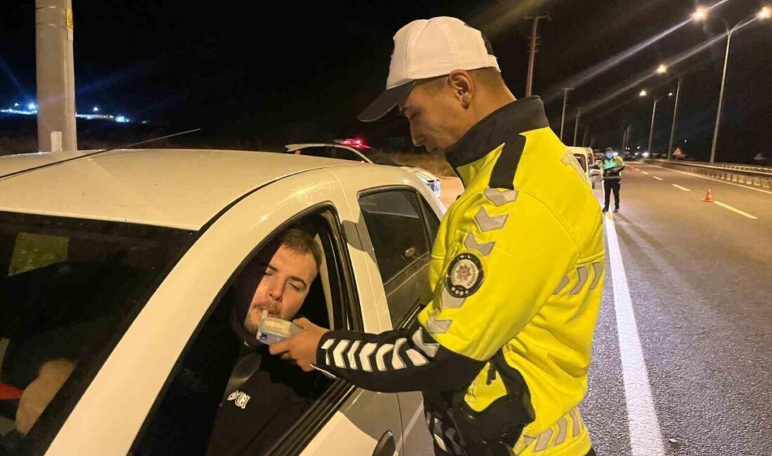 Kütahya’nın Tavşanlı İlçesi’nde polis ekiplerince, trafik güvenliğini artırmak ve alkollü