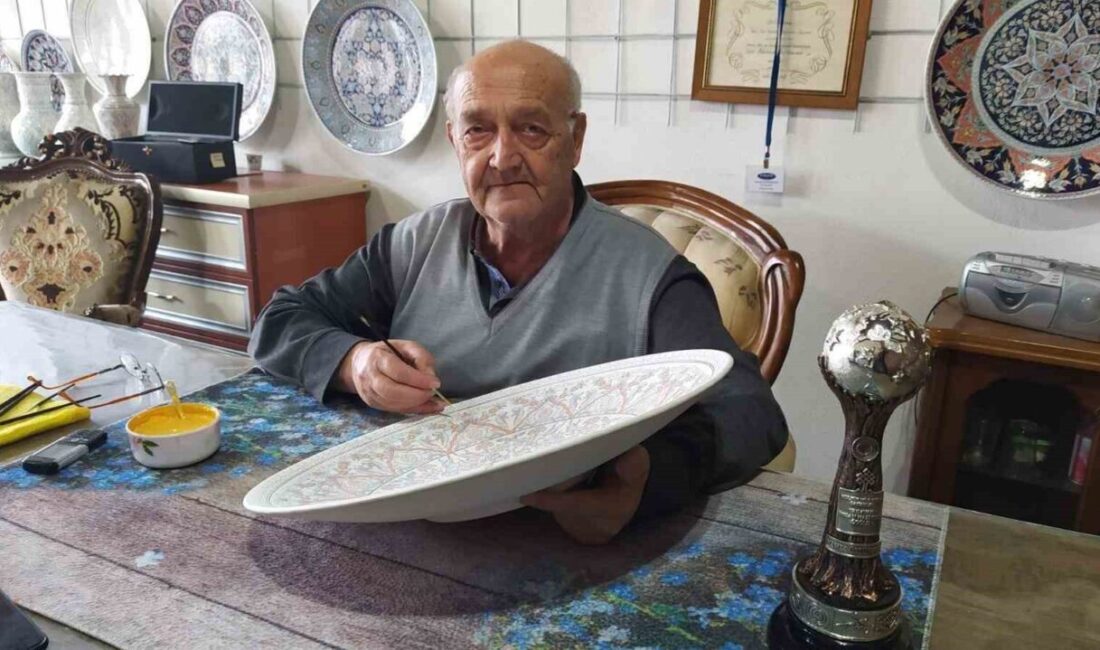 Kütahya’nın dünyaca tanınan çini sanatçısı, 2020 yılında UNESCO tarafından “Yaşayan