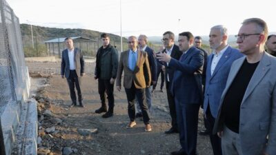 Kütahya Valisi Musa Işın, Tavşanlı ilçesinde yapımı devam eden hayvan