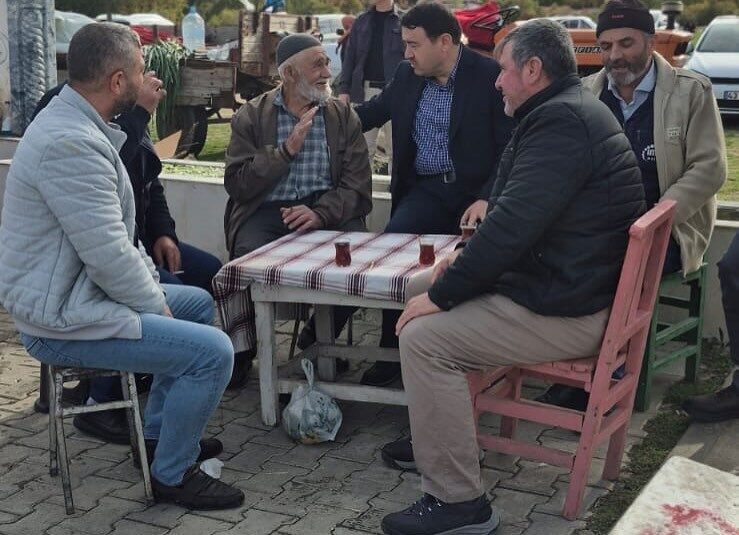 Kütahya Valisi Musa Işın, Sofuköy Mahallesi’nde kurulan köy pazarını ziyaret