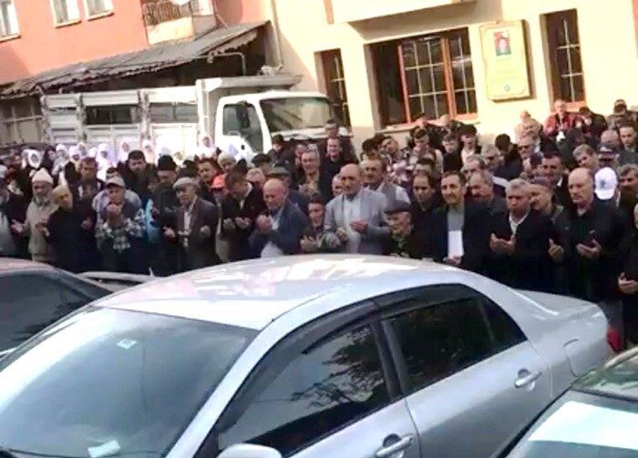 Kütahya’nın Hisarcık ilçesi Hasanlar köyünde Diyanet İşleri Başkanlığı organizasyonunda umreye