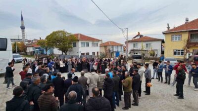 Kütahya’nın Hisarcık ilçesinde Diyanet İşleri Başkanlığı organizasyonunda umre ibadetini yerine