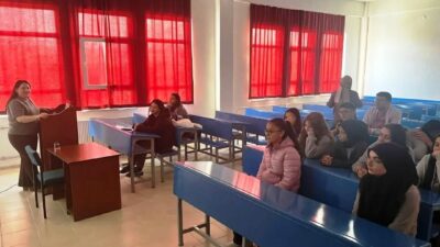 Kütahya Dumlupınar Üniversitesi (DPÜ) Hisarcık Meslek Yüksekokulu’nda gerçekleştirilen “Üniversitede Bir