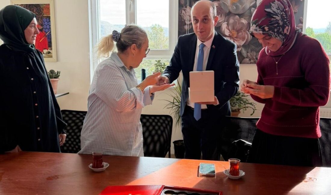 Hisarcık İlçe Milli Eğitim Müdürü Hasan Kilitci, 24 Kasım Öğretmenler